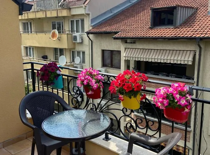 M&m Center With Free Parking Apartment