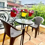 M&m Center With Free Parking Apartament *