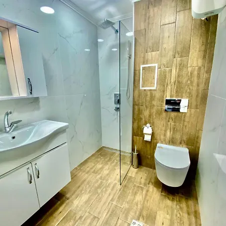 M&m Center With Free Parking Daire