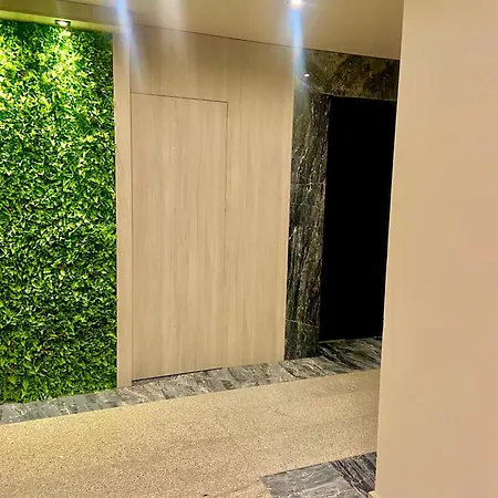 M&m Center With Free Parking Apartment *