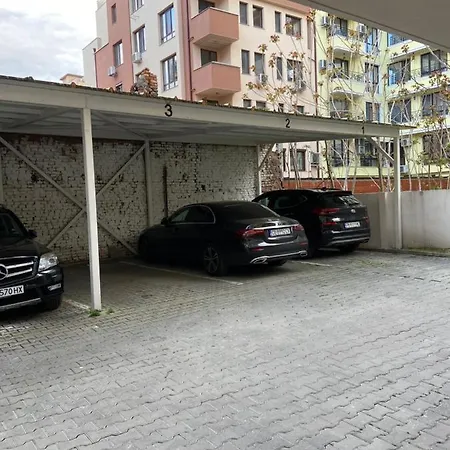 Daire M&m Center With Free Parking *