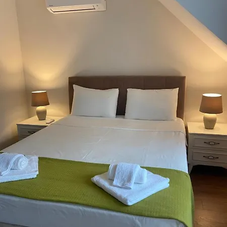 M&m Center With Free Parking Apartment *