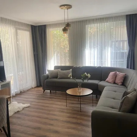 M&m Center With Free Parking Apartment *