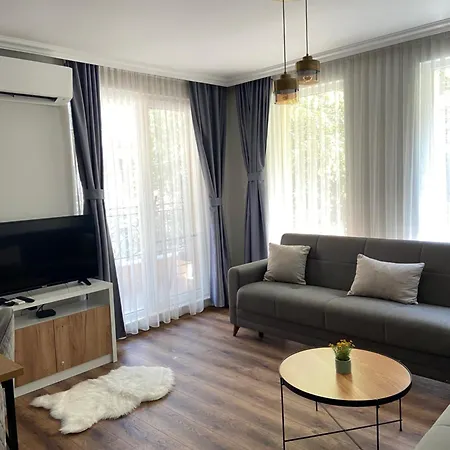 M&m Center With Free Parking