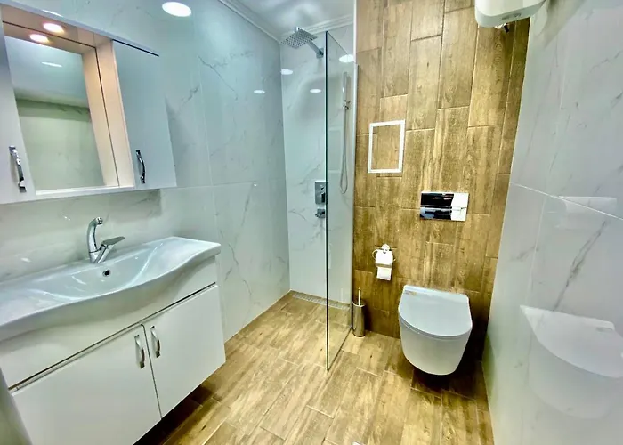 M&m Center With Free Parking Апартаменти